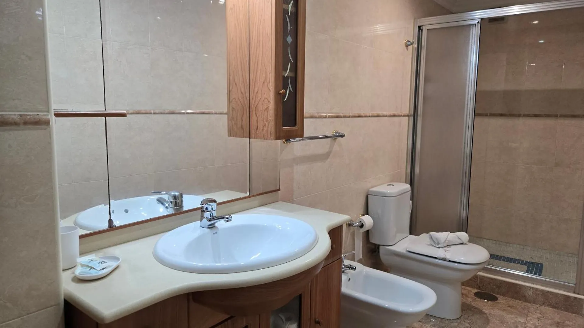 Huelin Playa Family House By Del Parque Flats Villa Málaga 0*,  İspanya